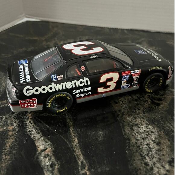 ˚₊‧꒰ა ☆ ໒꒱ ‧₊˚ Dale Earnhardt #3 GM 1999 Limited Edition Car (3B- DT) - Picture 6 of 9